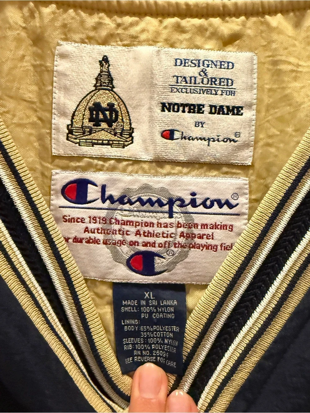 Vintage 1990s Notre Dame fighting Irish Authentic Champion Pullover Jacket